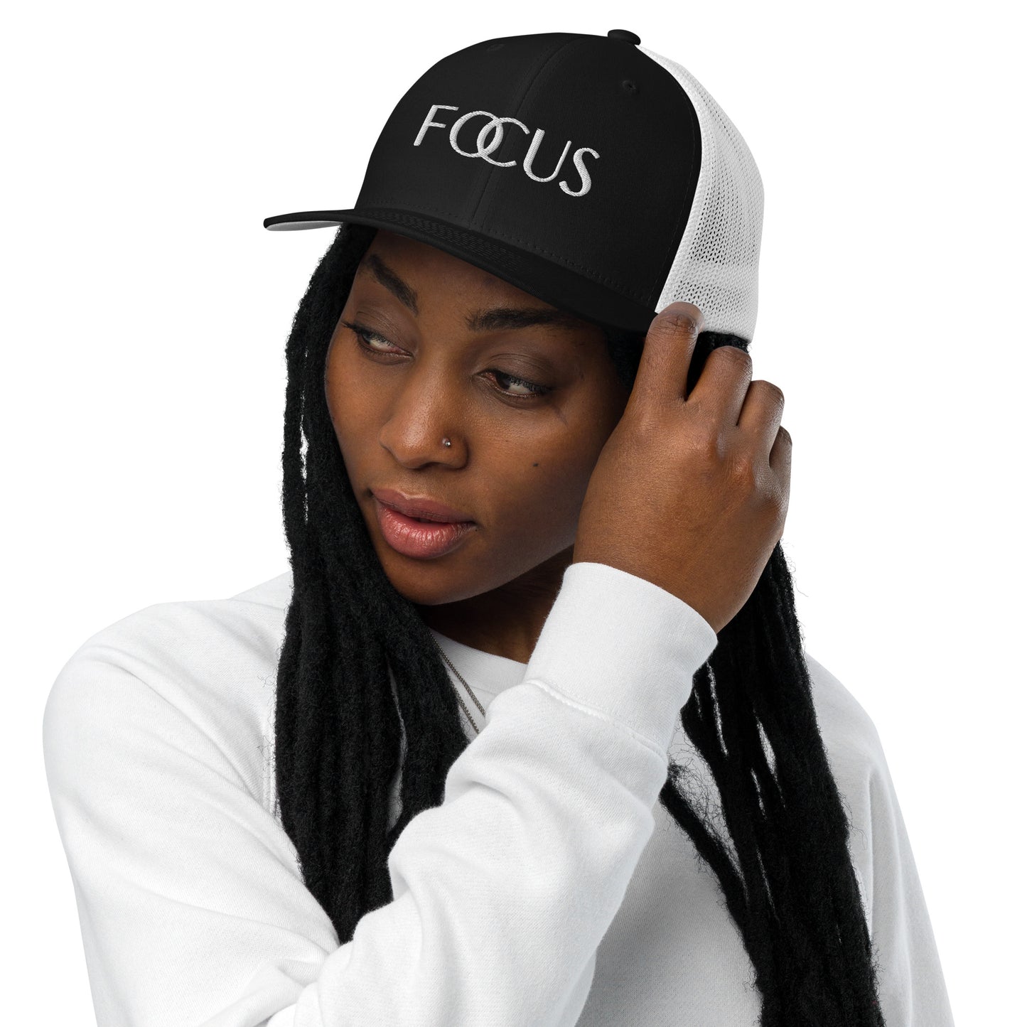 Focus - Closed-back trucker cap