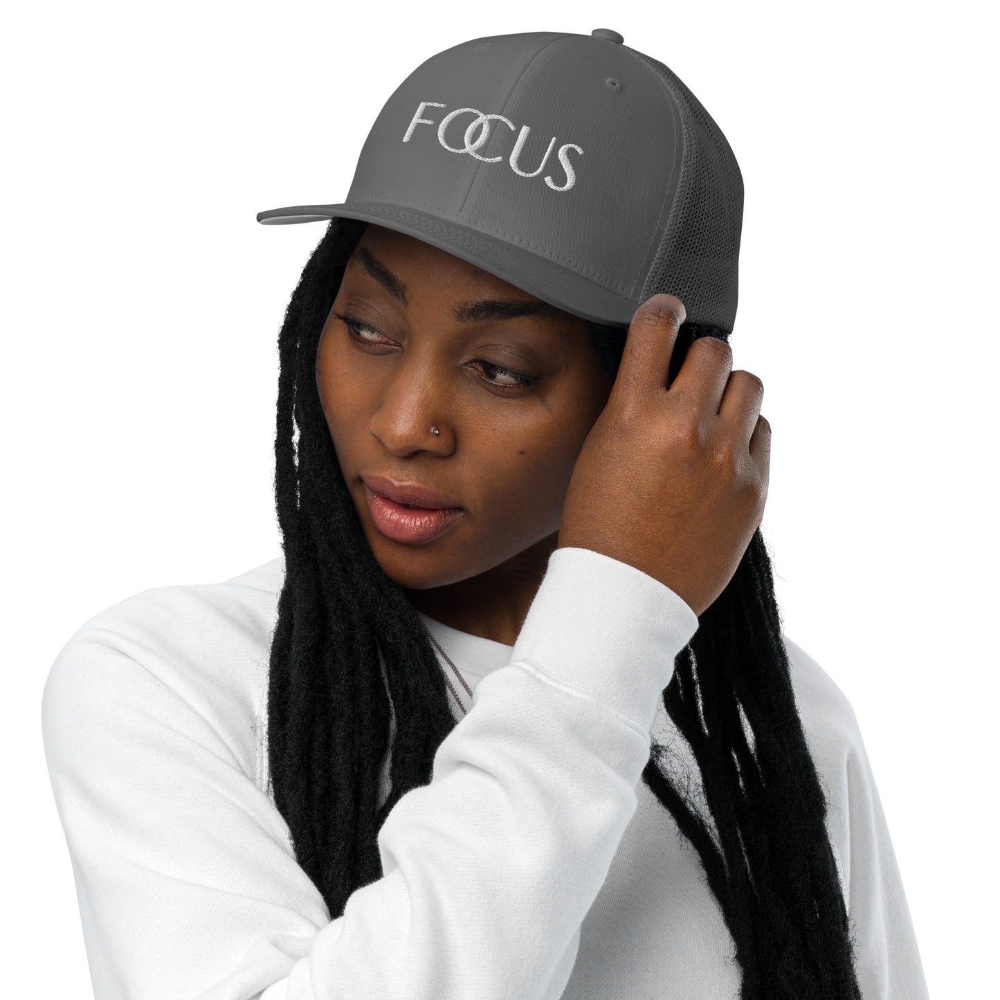 Focus - Closed-back trucker cap