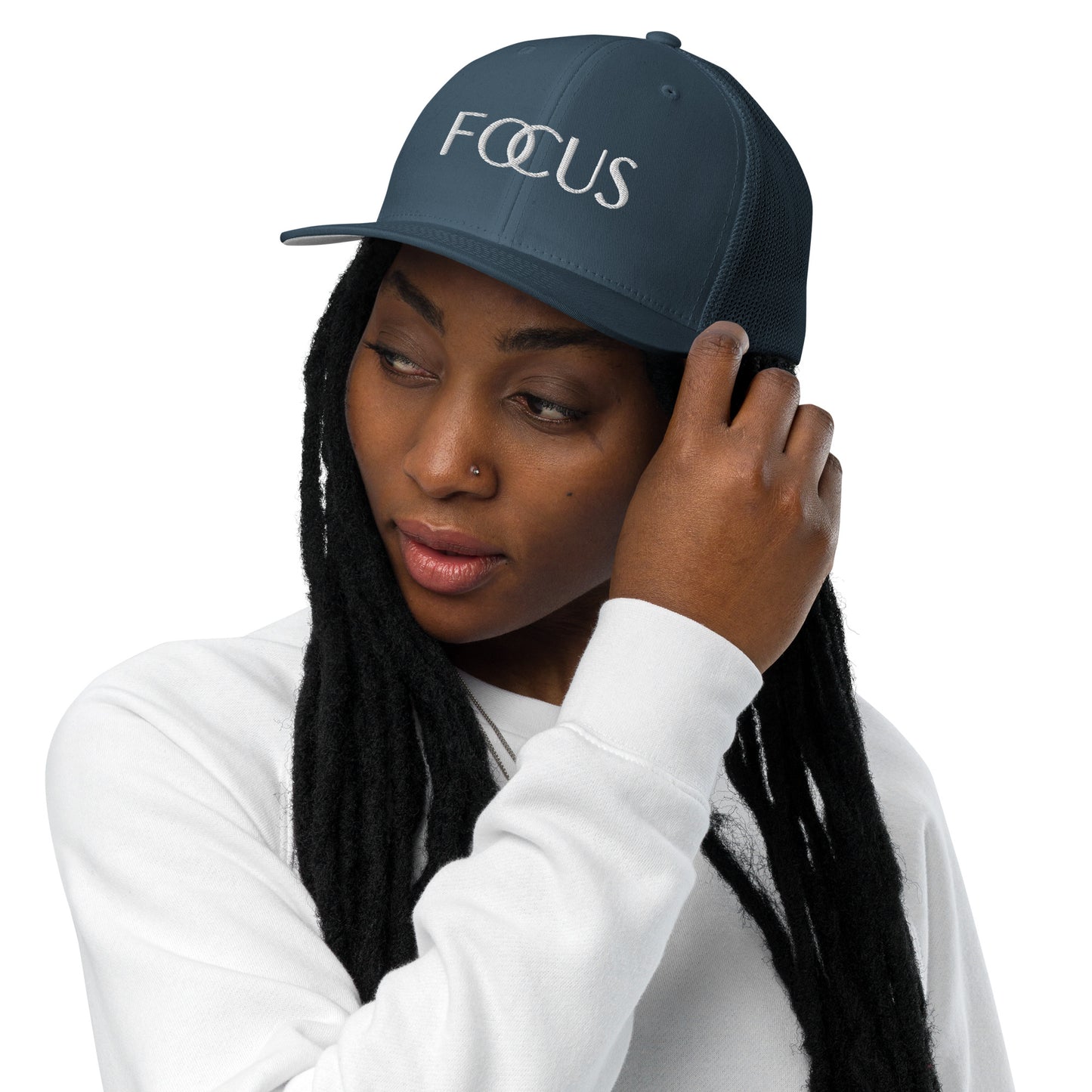 Focus - Closed-back trucker cap